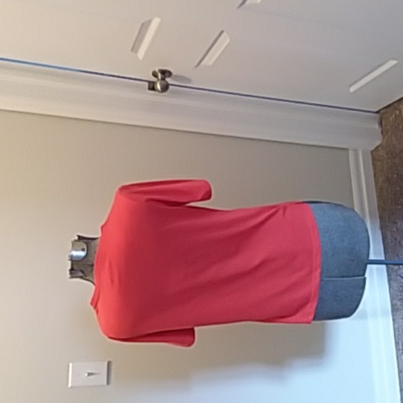 NWT La Madona Tshirt - Picture 3 of 8